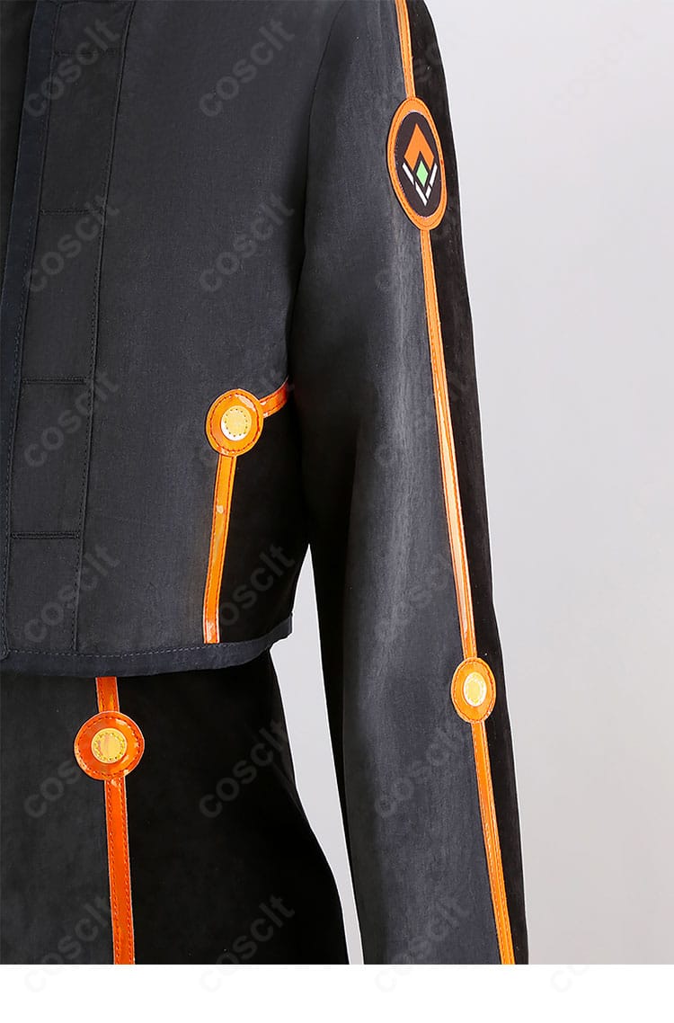 Fate/Grand Order 岸波白野（ザビ男）コスプレ衣装 袖口装飾。カフスの形状と配色ラインを詳細に表示。