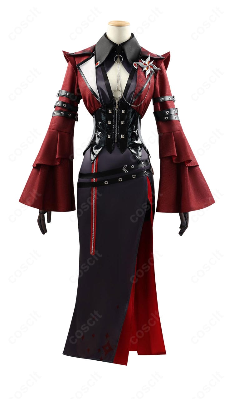 原神 アルレッキーノ コスプレ衣装の正面全身。コートとワンピースのシルエット、胸飾りの配置を確認可能。