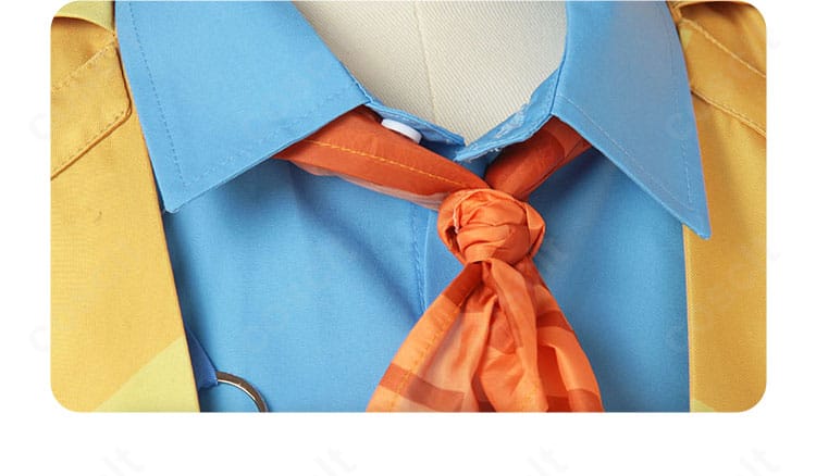 フロリアン・ブランド コスプレ衣装の襟元とスカーフ結び目のアップ