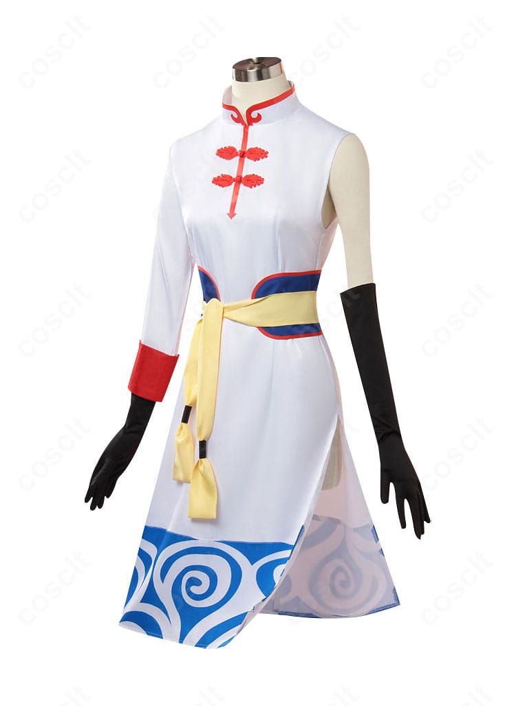 劇場版 銀魂 完結篇 神楽 5年後コスプレ衣装の側面。コルセットベルト装着時の立体感とラインを確認できる画像