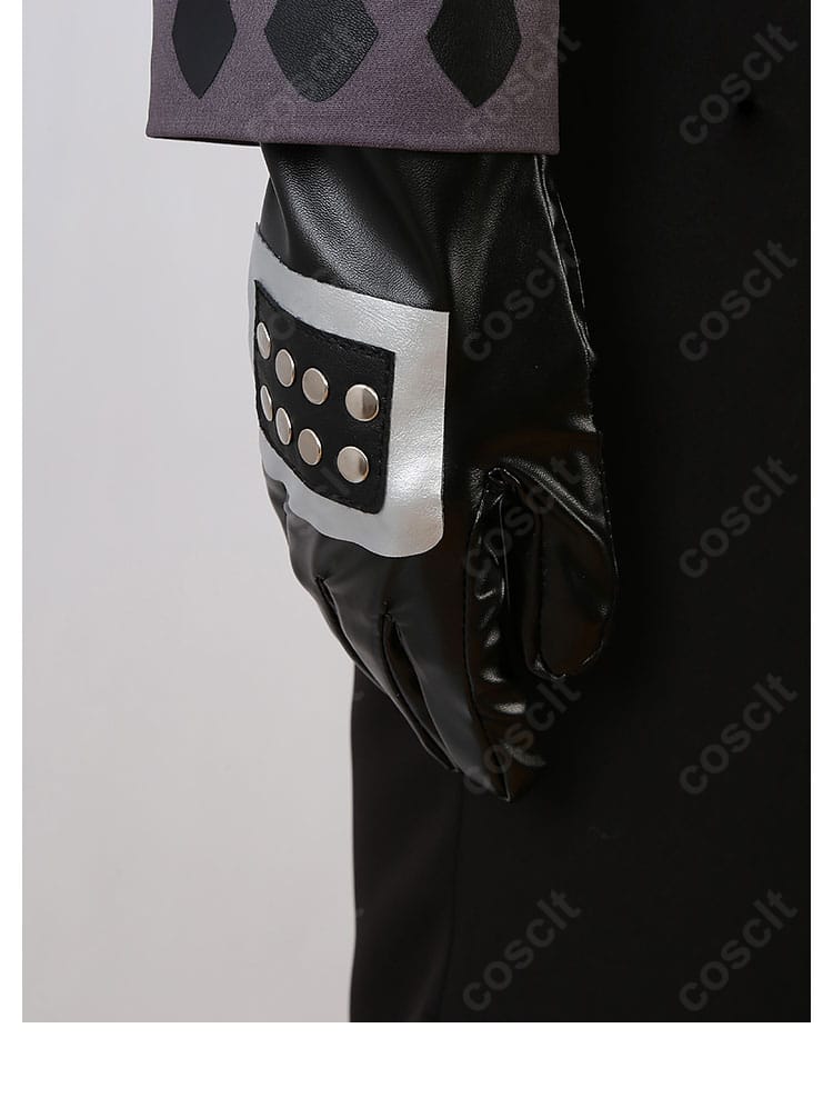 手袋の装飾クローズアップ。ステッチと装飾ラインがわかる後家兼光コスプレ手袋。