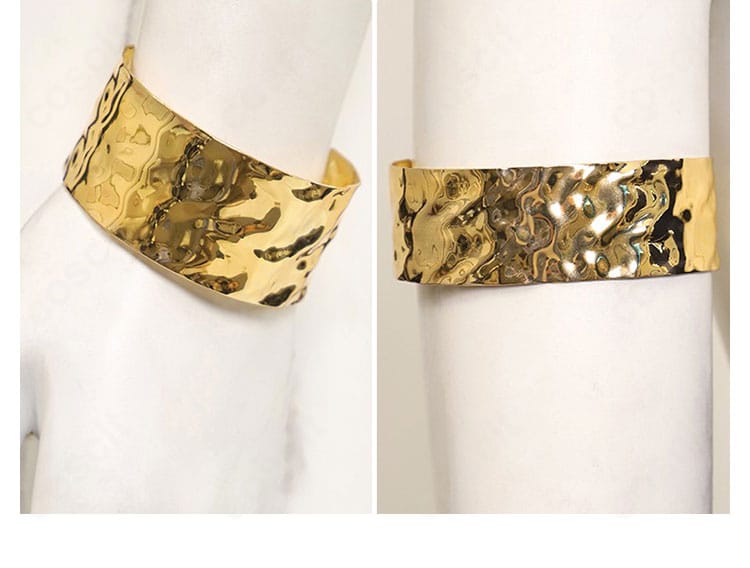 永遠の女王マリカ衣装の腕飾りディテール。手首・腕周りの意匠と仕立てが確認できる画像。