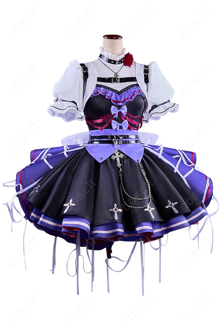 エマ・ウッズ 思い出の楽章コスプレの正面詳細。上着とワンピース、胸元装飾とベルト位置がわかる全体写真