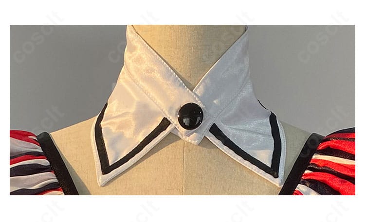 北条そふぃ衣装の首元アクセ。つけ襟と首飾りの刺繍装飾が近接でわかるディテール写真。