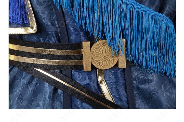 機能的な腰ベルト装飾の詳細。サイズ調整可能なバックル構造を示す