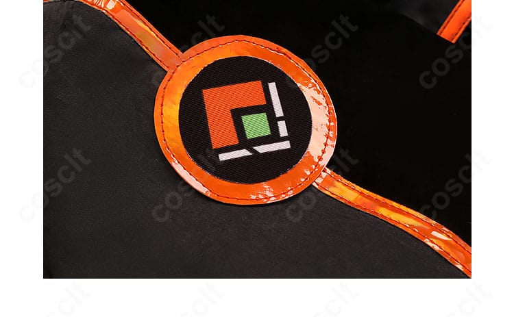 FGO 岸波白野(ザビ子)コスプレ衣装 肩・袖装飾ディテール。肩線のフィットと袖口の仕上げを確認できる画像。