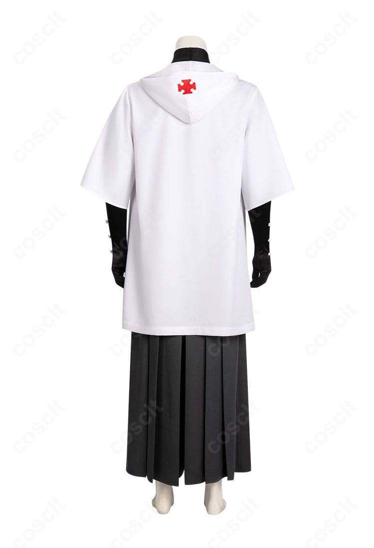 飛鳥=R=クロイツ コスプレ衣装の背面。コートの後ろ丈とシームワーク、背面のシルエットを詳細に表示。