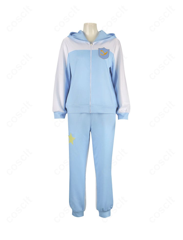 爽やかなブルーのスクールジャージ正面ディテール。清潔感のあるカラーと胸元エンブレム