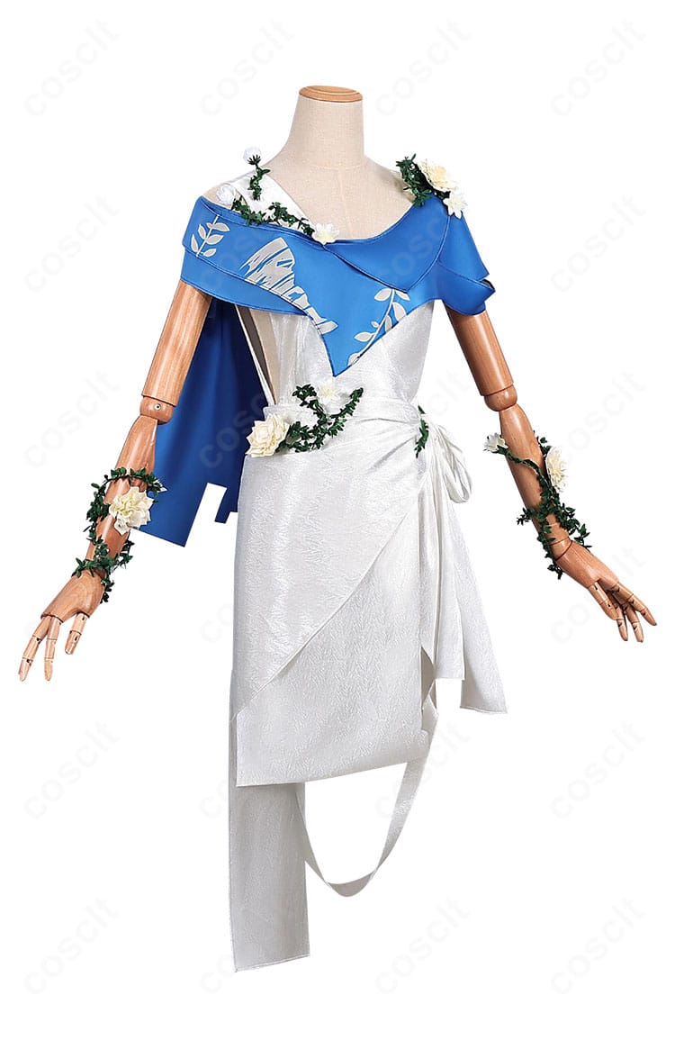 患者 エミール 湖中の姿の側面。肩飾りや腰飾りの丁寧な作り込みが見える。