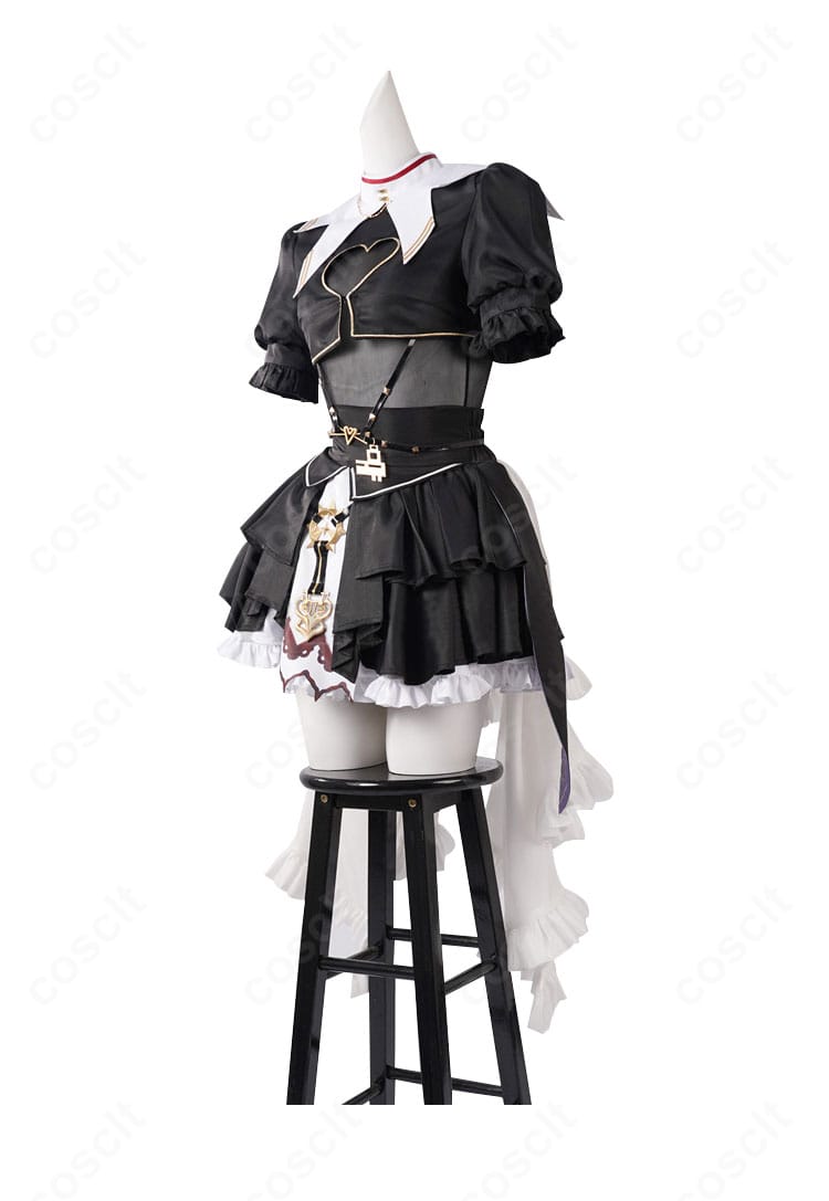 宝鐘マリン コスプレ衣装の側面シルエットと装飾バランスの詳細