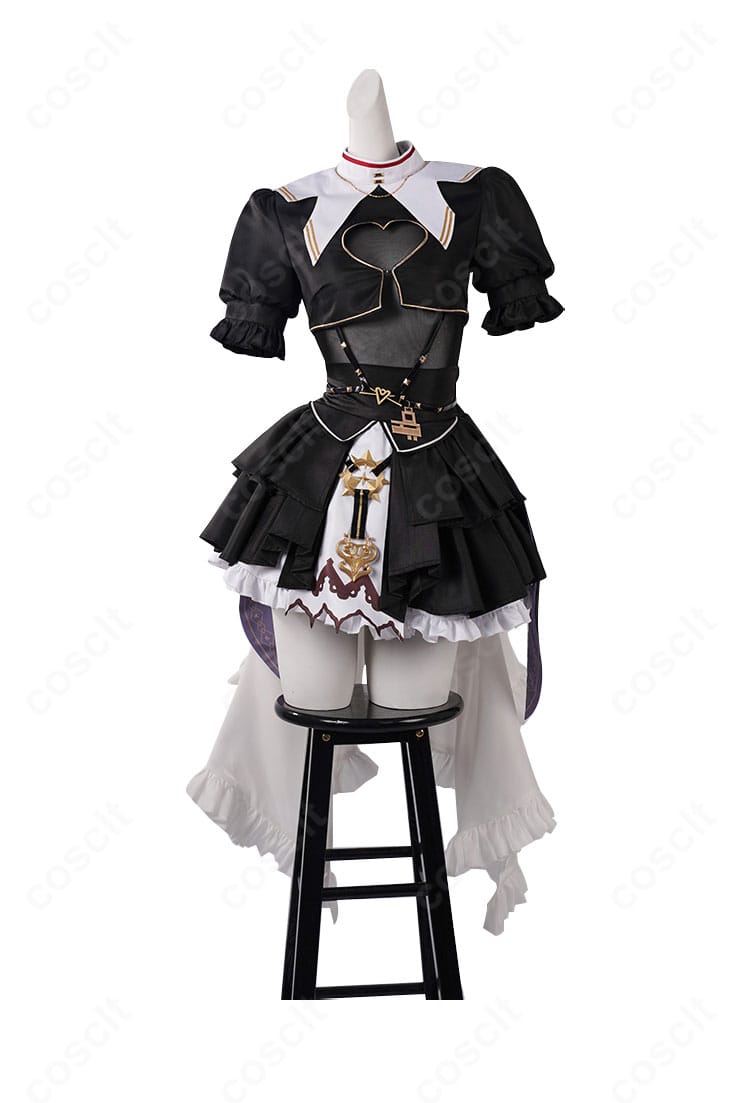 宝鐘マリン 1stライブ衣装の正面ディテール（襟元・胸元・装飾）のクローズアップ