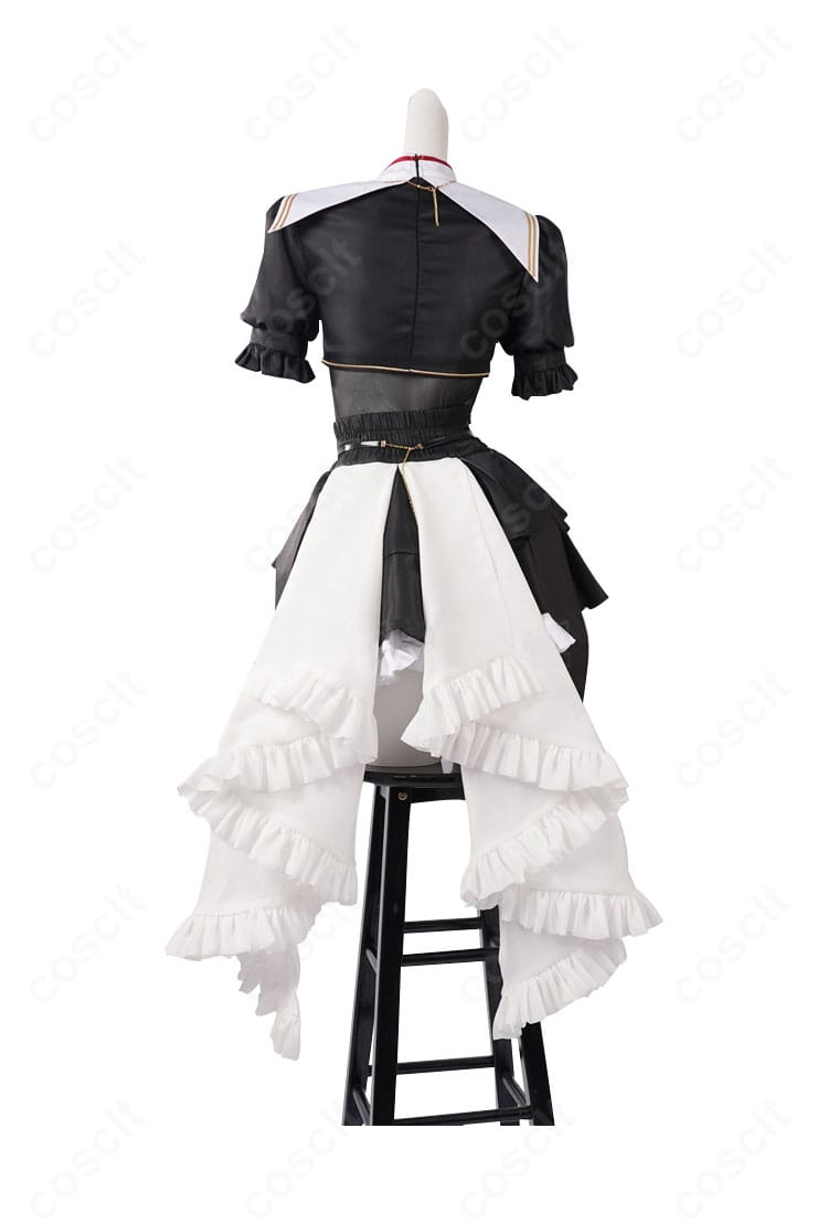 宝鐘マリン 1stライブ衣装の背面デザインとフレア感の分かる画像