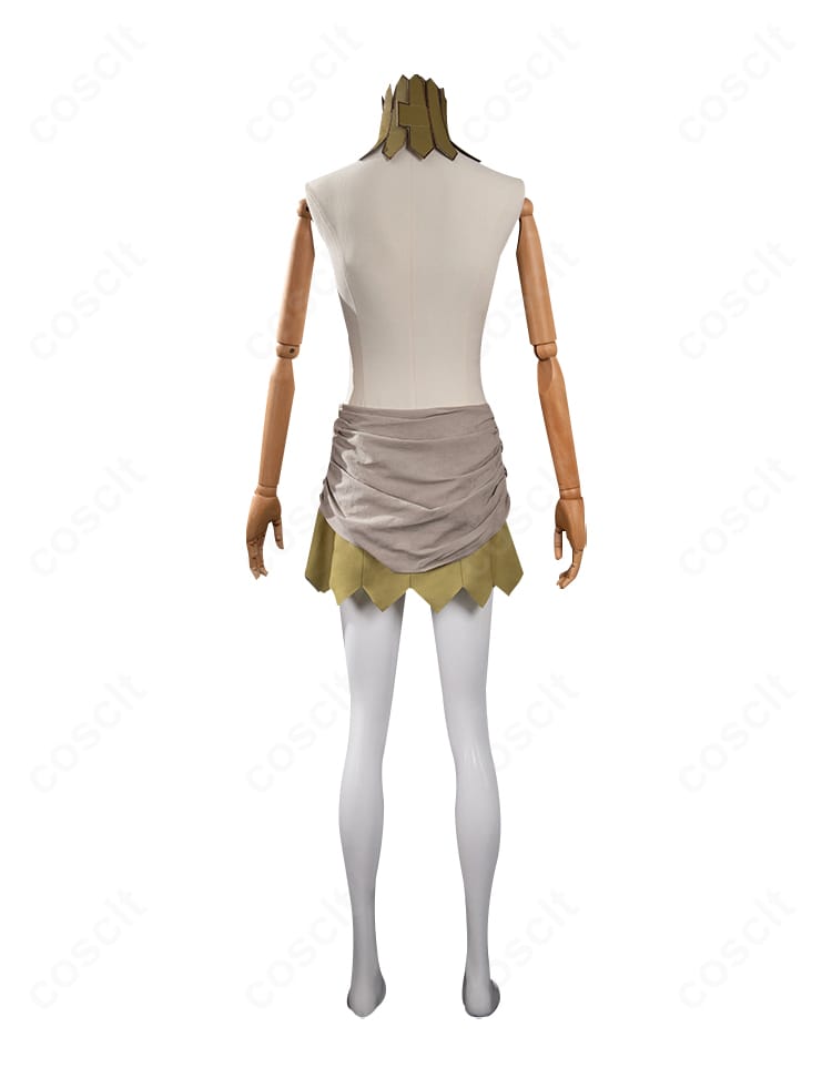 ダンジョン飯 リシオンのコスプレ衣装 背面。フィットするウエストラインとエルフ耳の見え方を確認できる