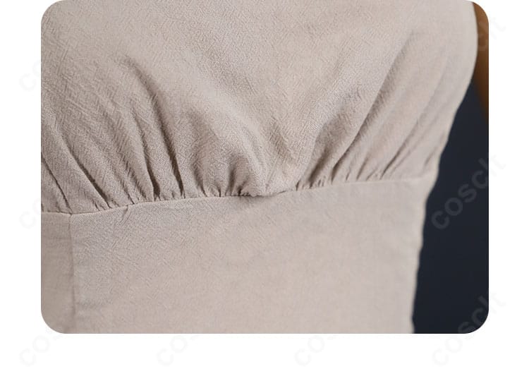 ダンジョン飯 フレキ コスプレ衣装 腰周りの装飾ディテール。落ち着いた色合いでコーデ全体の品を高める