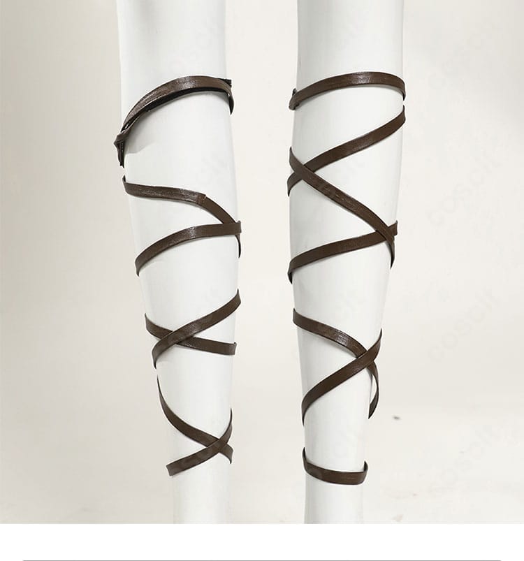 ダンジョン飯 マルシル コスプレ衣装の足飾りディテール。端処理と質感の確認用クローズアップ