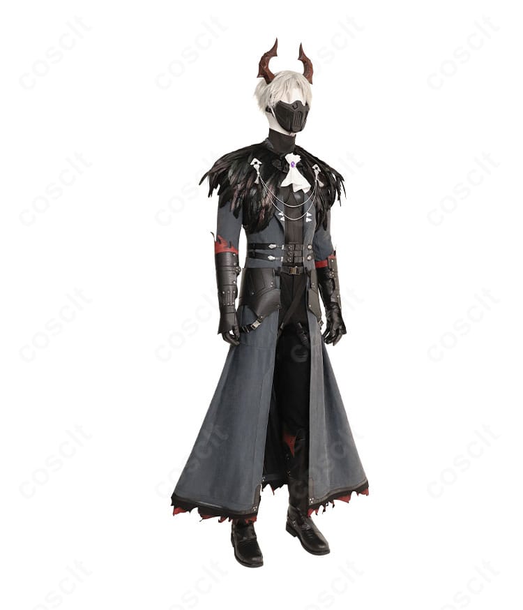 セフィロス コスプレ衣装の右側ディテール。マントの落ち感、手鎧、腰回り装飾の質感が伝わる。