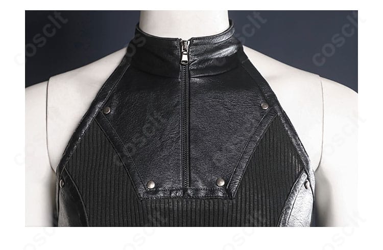 セフィロス 羽刃の修験装コスプレの襟周り。立ち襟の形状、エッジの仕上げ、装飾の配置を詳細に撮影