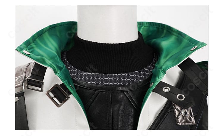 襟元の装飾アップ。刺繍と縫製の仕上げが分かるディテール画像