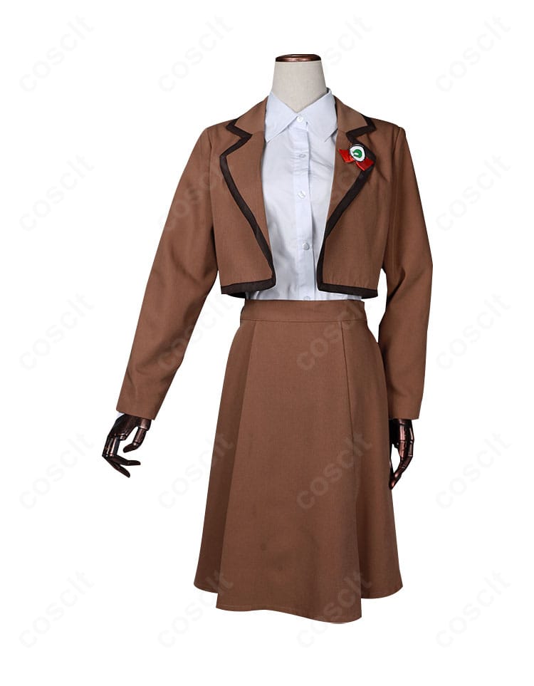 リコ コスプレ衣装の正面全体図。コートのラインとスカートの広がり、リボンの位置がわかる。