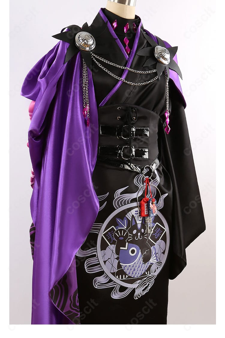 エドモン・ダンテス衣装の細部。コルセットベルトと和装の合わせ、金具の質感を強調。