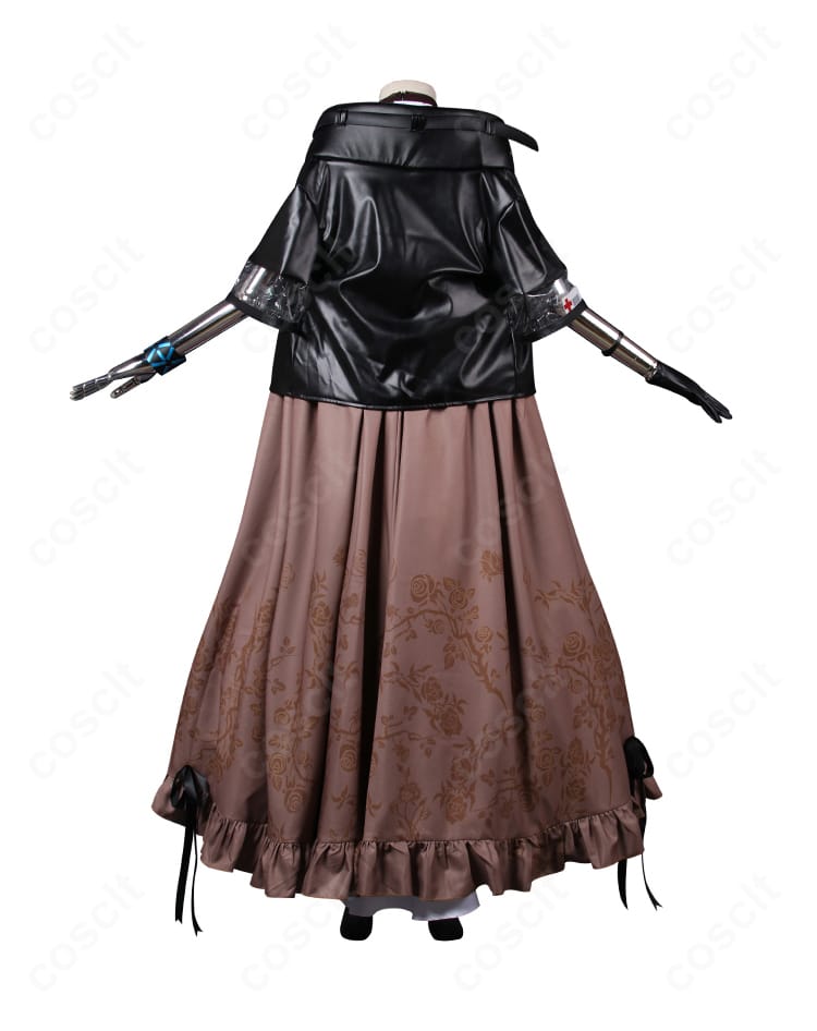 焔影リード 焔影衣装コスプレの背面。背中から裾のラインまで美しく再現された後ろ姿。