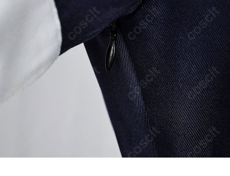 チェーン風装飾の近接画像。細部まで丁寧に作り込まれた意匠。