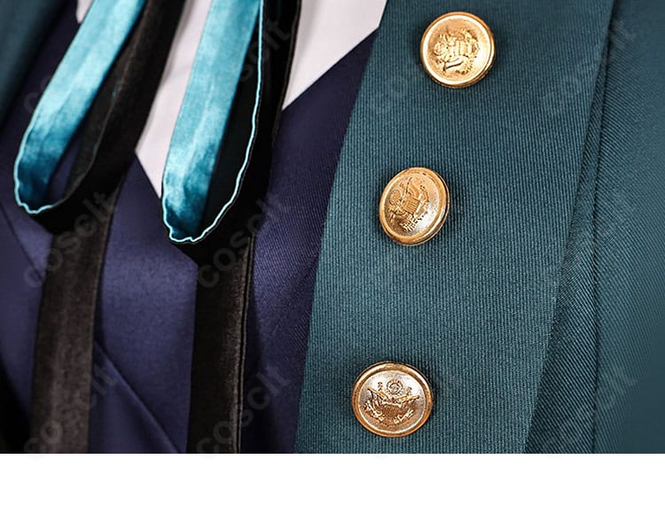 襟元のボタン装飾クローズアップ。上品な質感で高級感を演出。