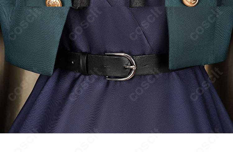 ウエストベルト装飾の詳細。スタイリッシュな中央金具と配色のコントラスト。