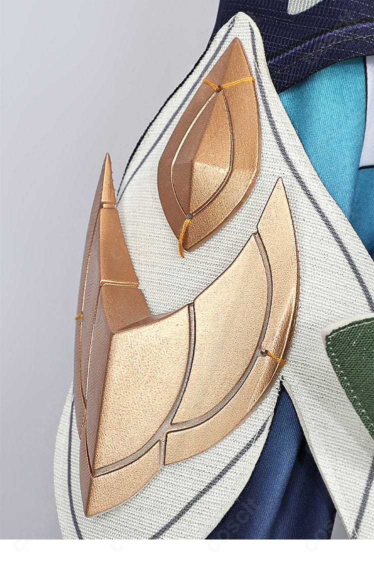 ヴィタ衣装の右肘アーマー風装飾。戦士らしい造形と表面ディテールを強調。