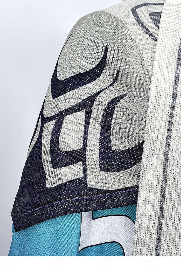 ヴィタ衣装の左肩装飾。左右で整合の取れたデザインと質感を表現。