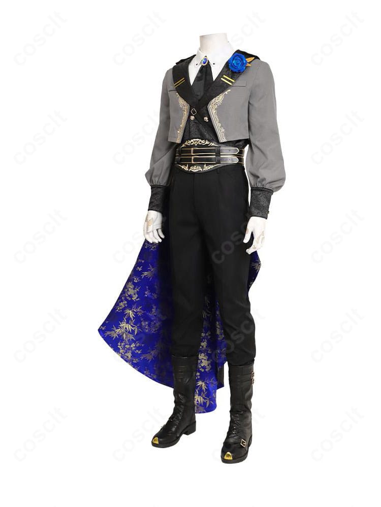 左側面ディテール。袖口の装飾とコートの落ち感、マントの重なりを丁寧に再現。