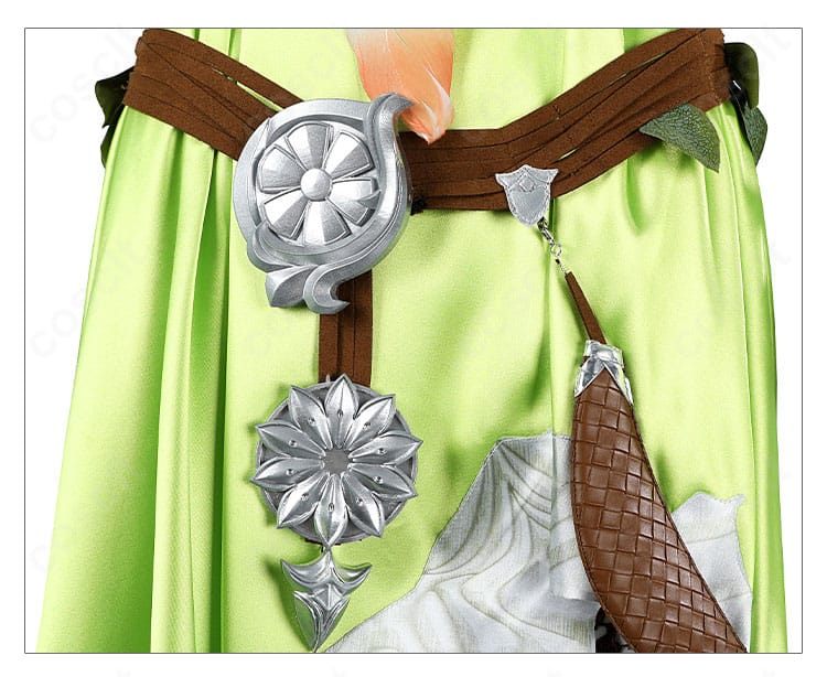 腰帯の細密装飾にフォーカス。葉のエンブレムと刺繍の質感が分かる近接写真。