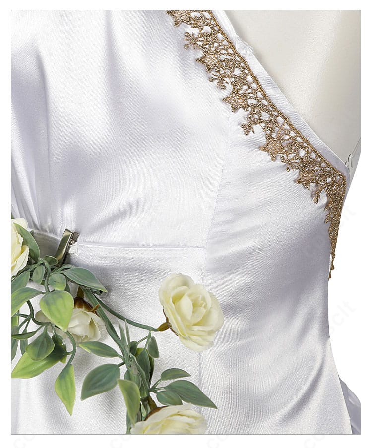 エアリスの腰飾り詳細。ウエストラインの強調とコーデ全体のアクセント効果を示す。