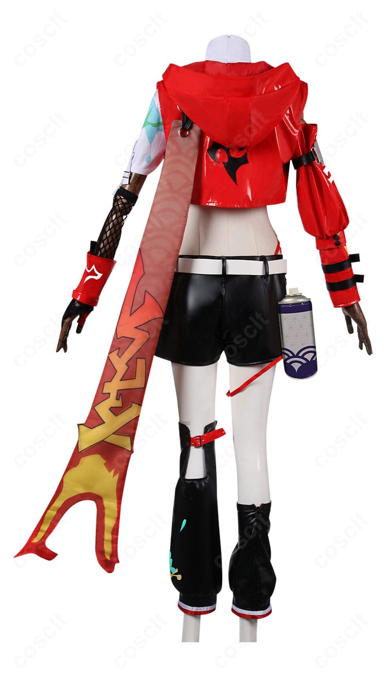 乱破コスプレ衣装の背面。背中の切替と装飾パーツ、シルエット保持の縫製構造が確認できる画像。