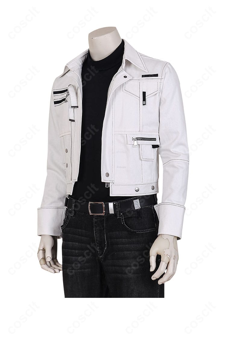 恋と深空 セイヤ「時のかけら」コスプレ衣装の左側面。袖口ディテールとコートのハリ感、縫製ラインが見えるアングル