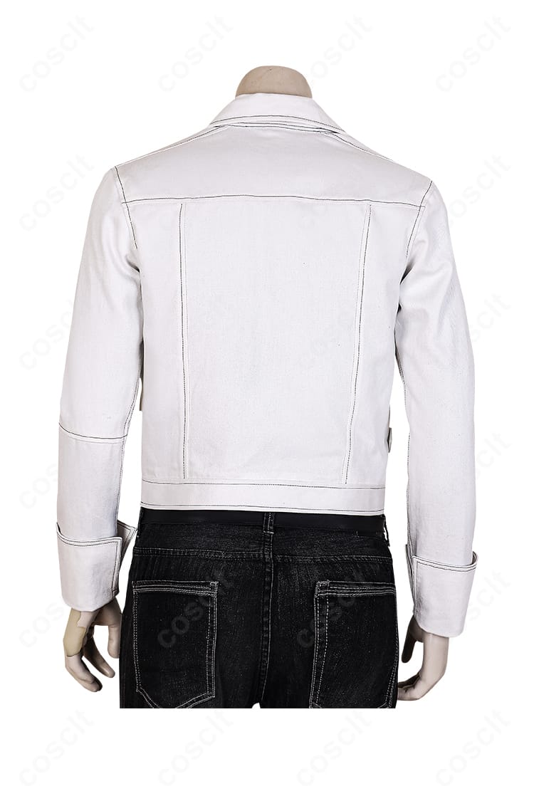 恋と深空 セイヤ「時のかけら」コスプレ衣装の背面。背中の切り替えとベント、シルエットの落ち感を捉えた写真