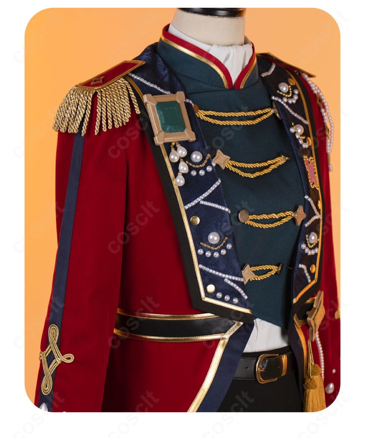 前立て周りの装飾ディテール。刺繍と金具、配色テープの重なりで豪華さを表現。