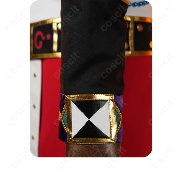 七種 茨 袖口ディテール。カフの縫製精度と装飾の重なりを確認できる画像。