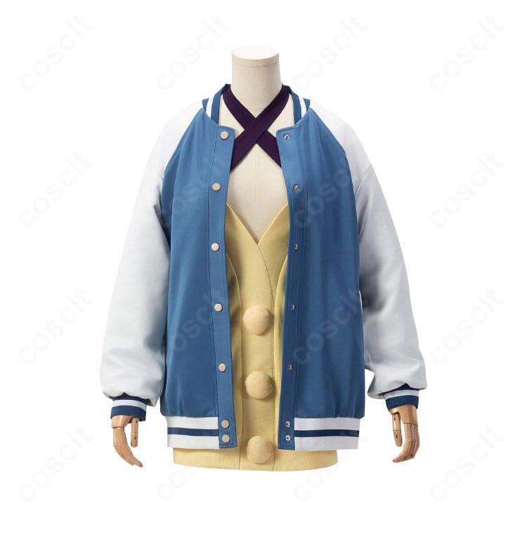 綾瀬星子 美魔女スタイル衣装・前面ディテール。フロントの縫製と装飾の仕上がりを強調したクローズアップ