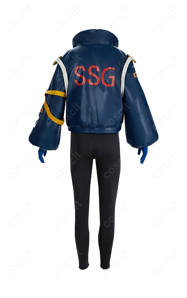 ロロノア・ゾロ エッグヘッド編衣装の背面。背面ストラップとコートの広がり、縫製ラインを詳細表示。