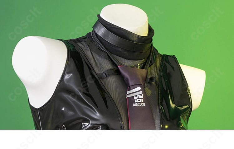 ジェーン・ドゥ衣装のネックアクセサリーとネクタイ。襟元のレイヤーとアクセのコーディネートを確認できる。