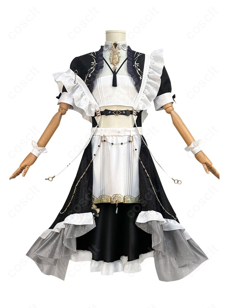 レイ メイド服コスプレの正面全景。襟元から裾までのラインと前面装飾を確認できる写真