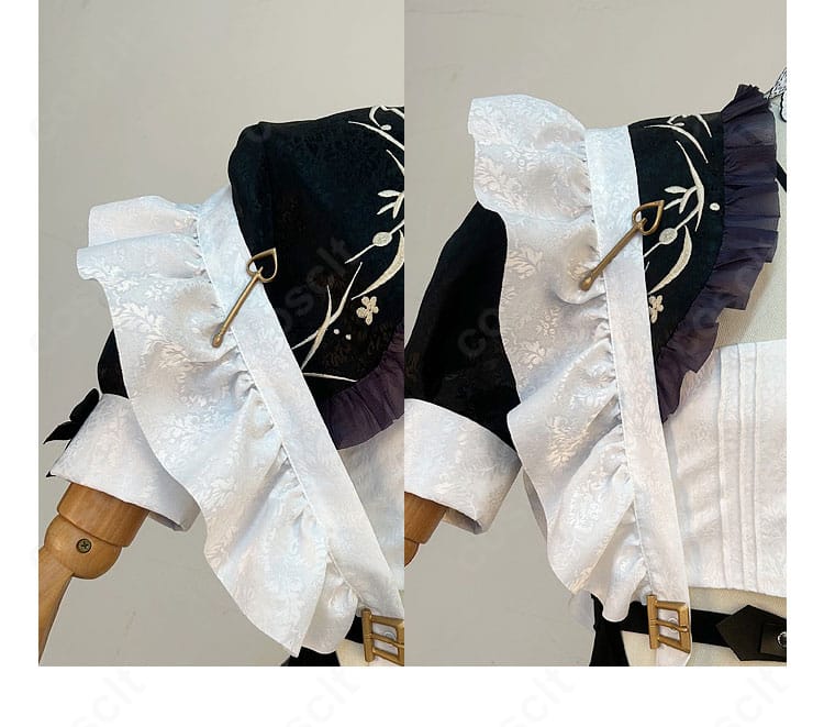 肩袖の飾りアップ。縁取りと装飾パーツの配置がわかるメイド服ディテール写真