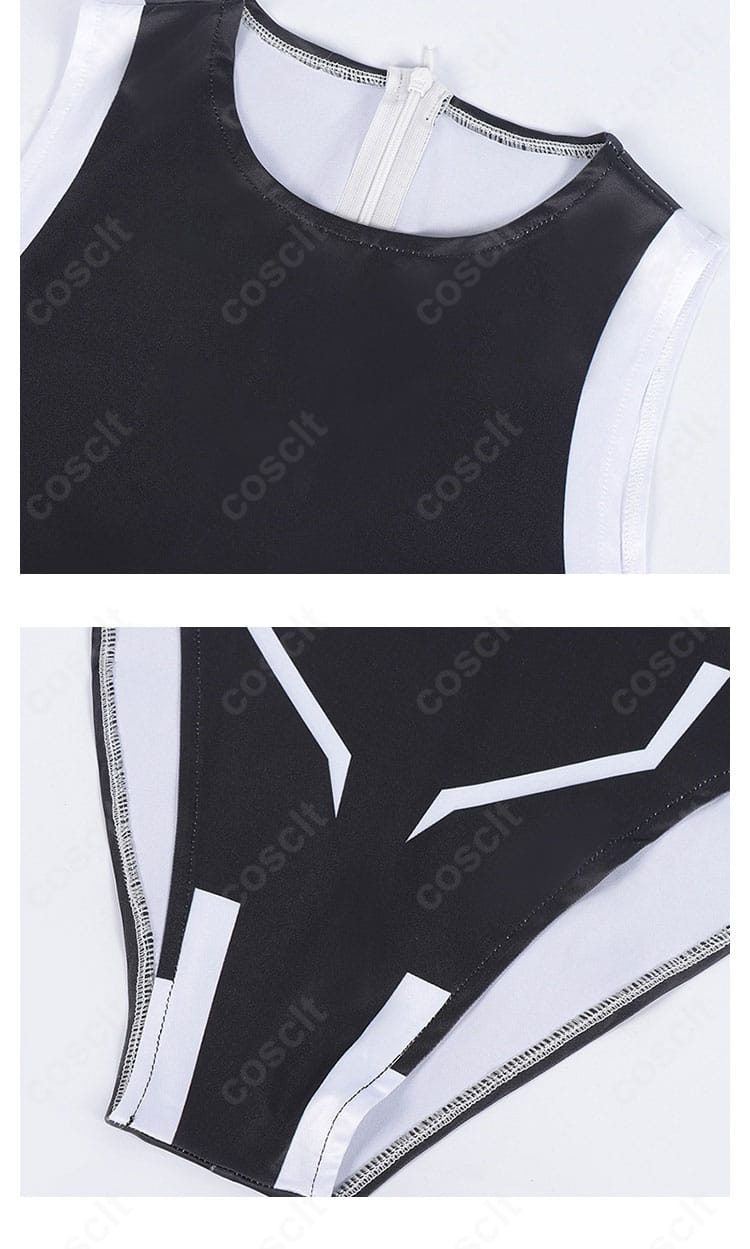 装飾・エンブレムのアップ。胸元のバッジ風パーツと配置バランスを確認