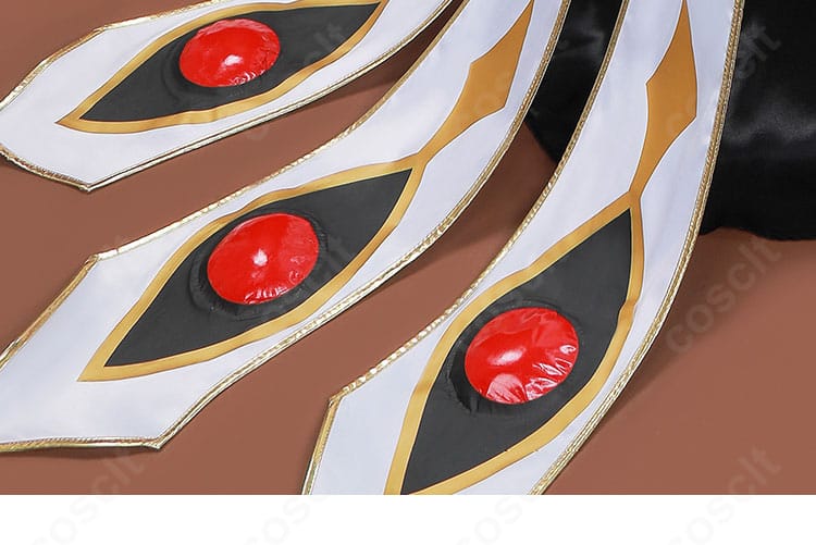 C.C. コスプレ衣装の裾装飾とステッチワークの質感が分かる拡大画像