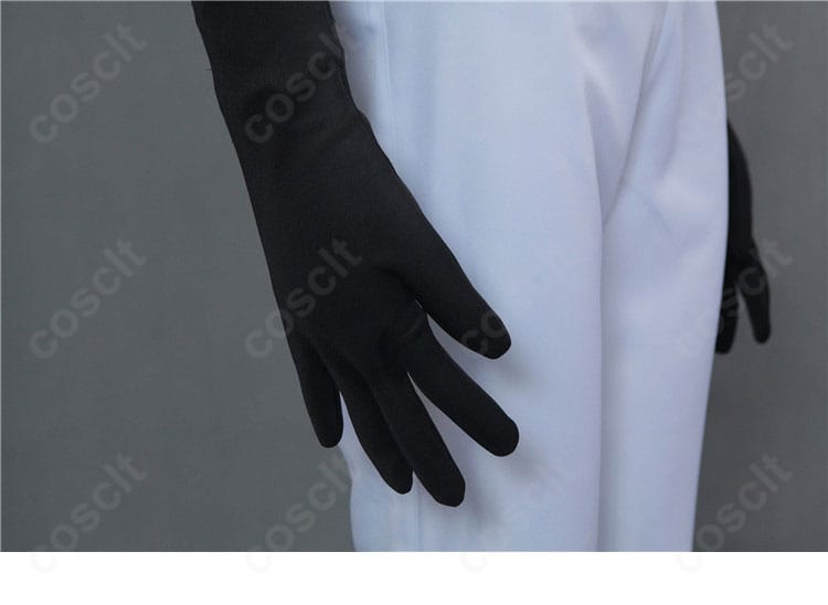 手袋の装飾ディテール(質感とフィット感の確認カット)