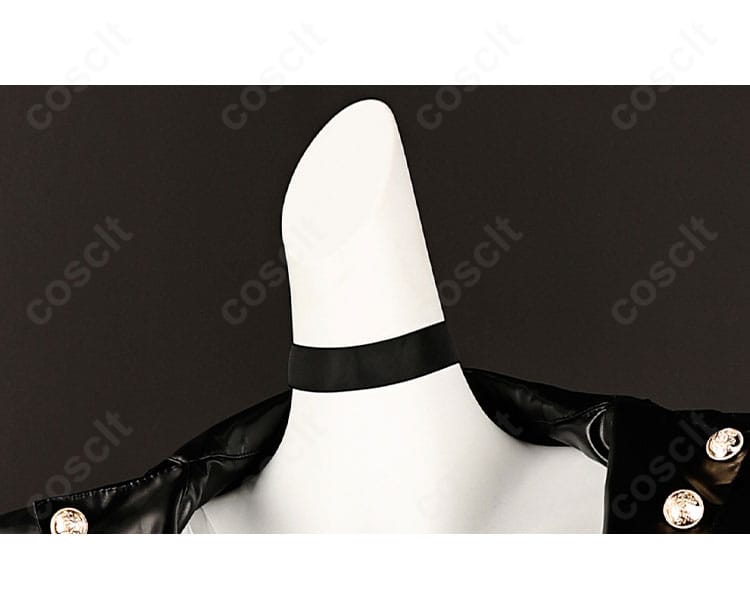 芳澤かすみ 怪盗服のチョーカー装飾アップ。質感と金具の造形を確認できる接写