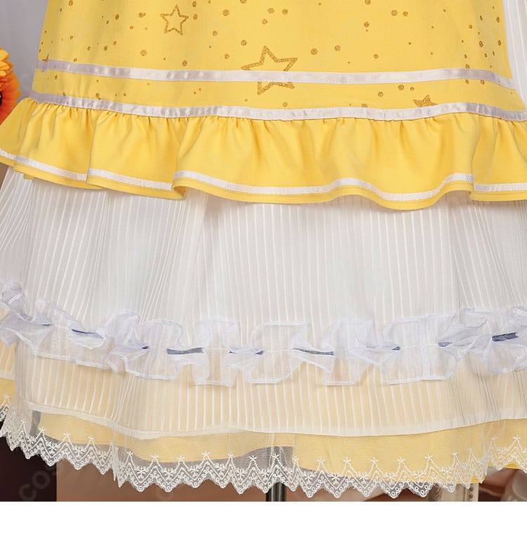 アニー・レスター衣装のスカート装飾ディテール。華やかな縁取りとギャザー感が伝わる。