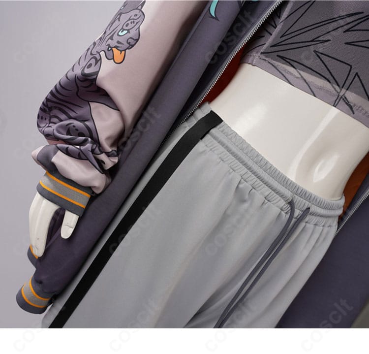 パンツ装飾ディテール。サイド装飾と配色ラインを接写で確認。