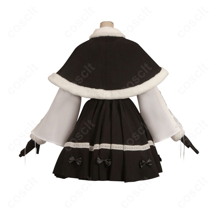 ヨスガノソラ 春日野穹 冬服コスプレ衣装の背面ビュー(マントの広がり)